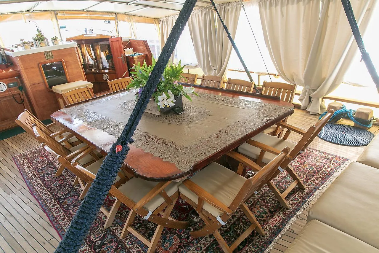 Tekne Venezia Boat San Marco Otel İtalya