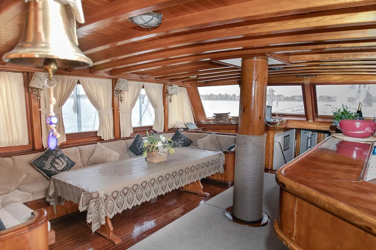 Tekne Venezia Boat San Marco Otel