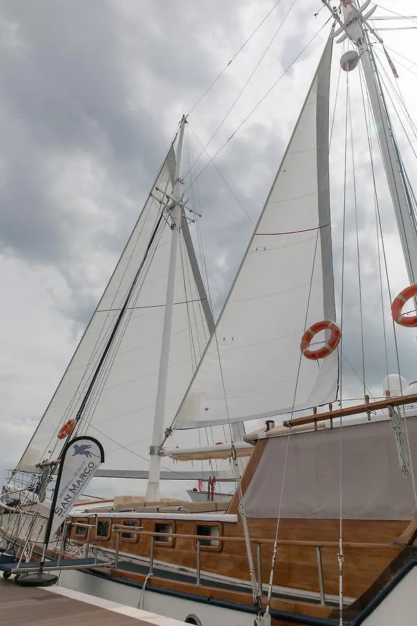 Venezia Boat San Marco Otel 0*, Venedik
