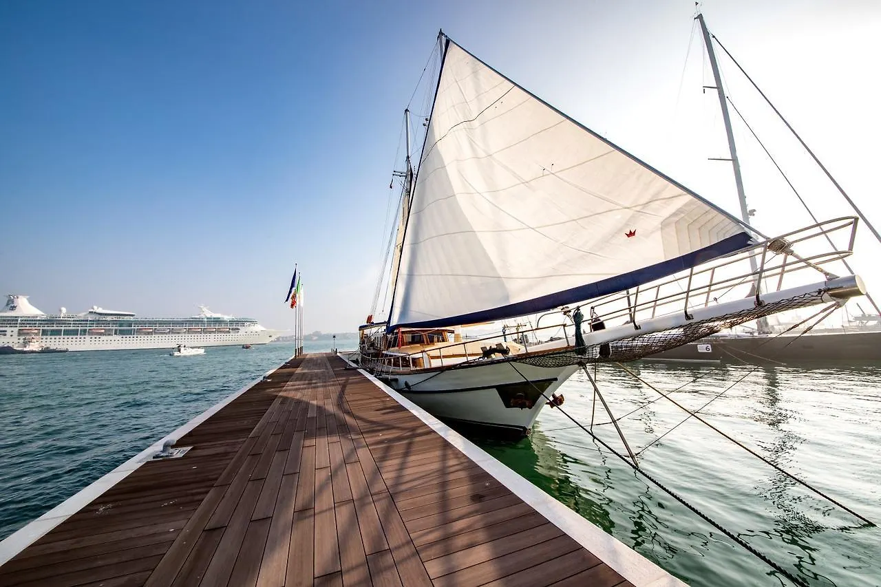 Venezia Boat San Marco Otel Venedik