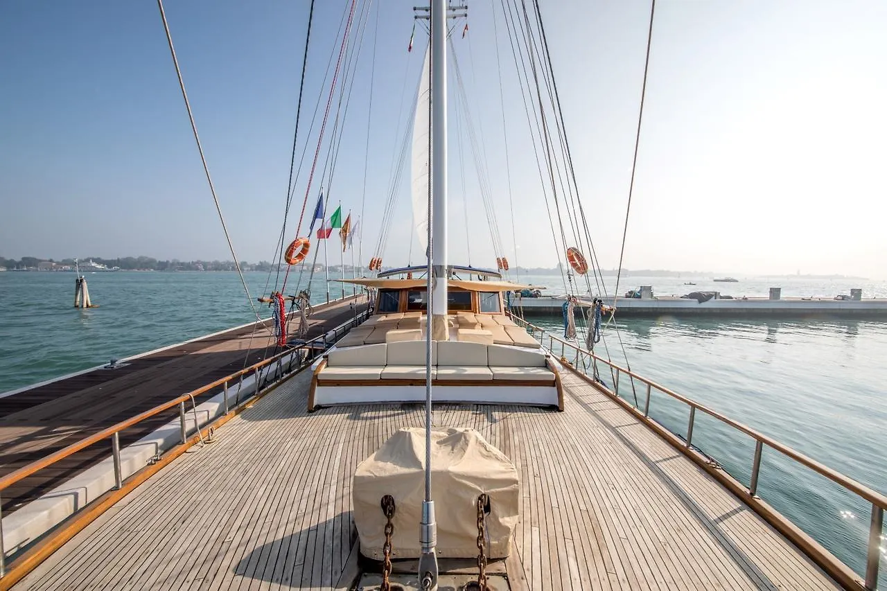 Tekne Venezia Boat San Marco Otel